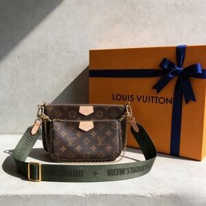 <AUTHENTIC>Louis VuittonMulti Pochette Accessoires Monogram Canvas